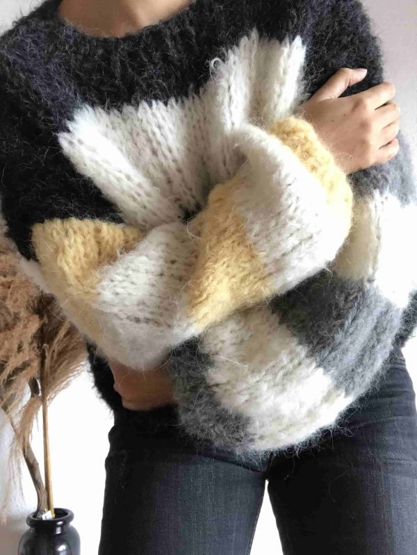 Alpaka Grobstrickpullover - weiß/schwarz gestreift